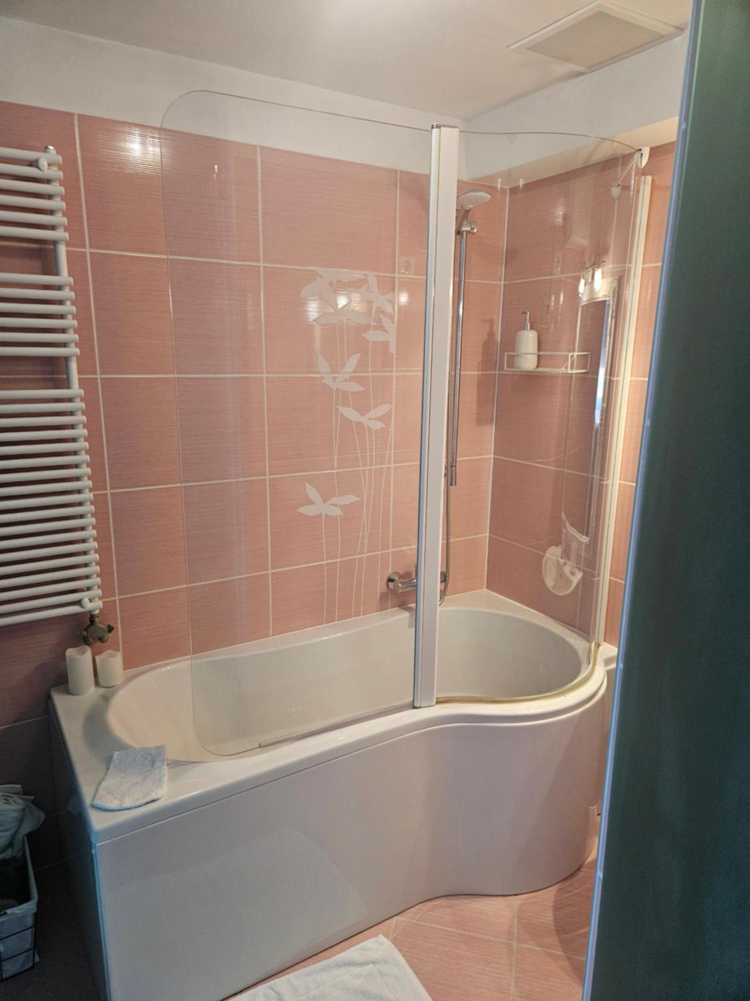 Hellowine Apartman Эгер Экстерьер фото
